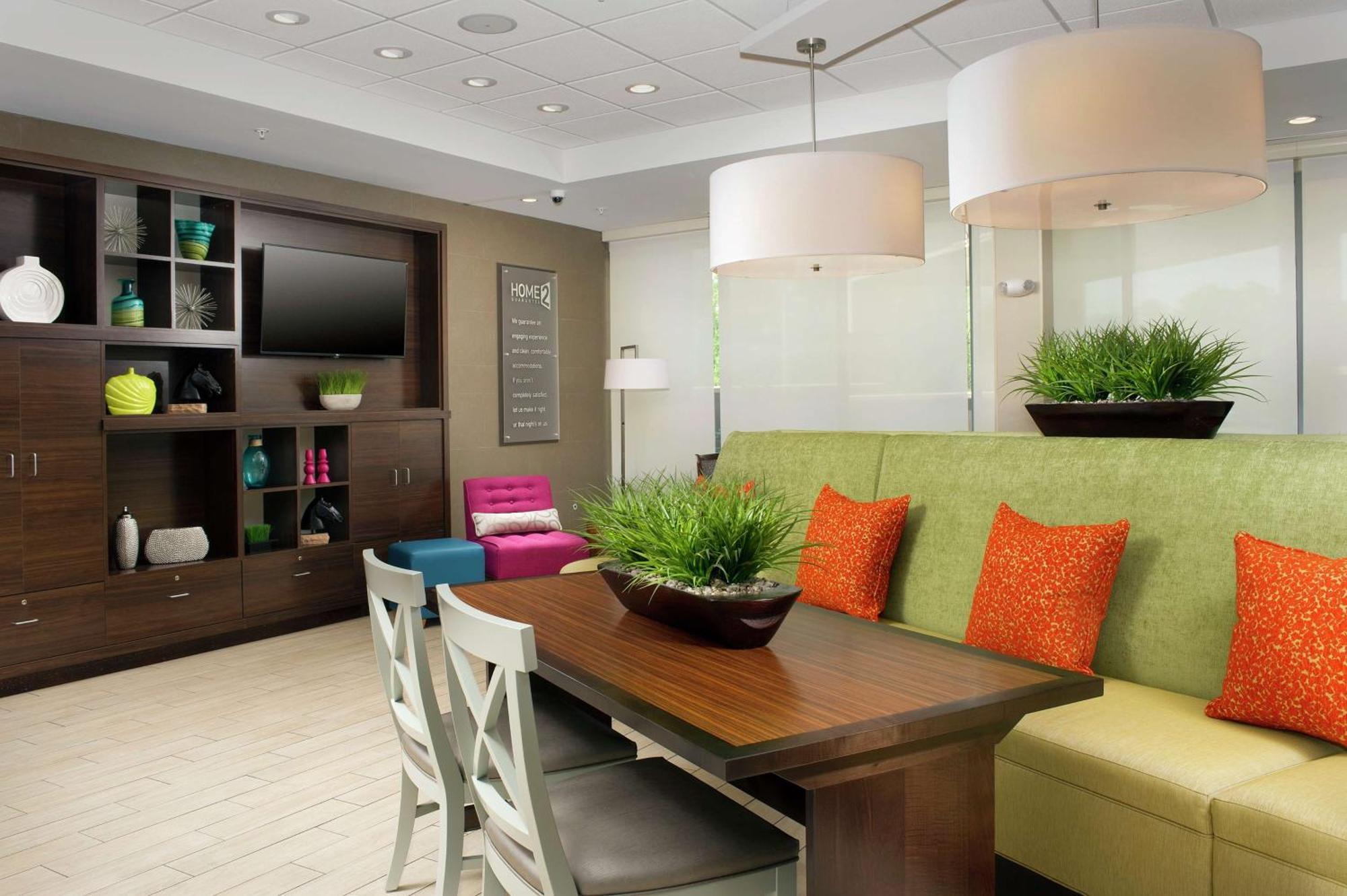 Home2 By Hilton East Hurstbourne Hotel