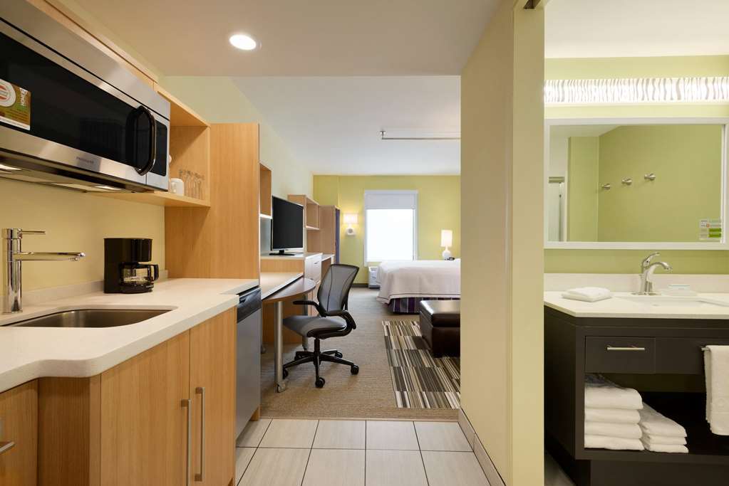Home2 By Hilton East Hurstbourne Hotel